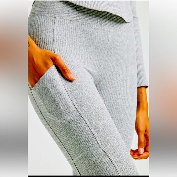 Year of Ours Gray Ribbed Leggings for Athleisure - Picture 1 of 5